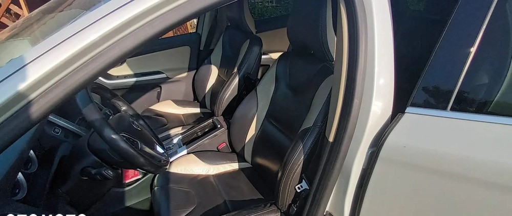 Volvo XC 60 cena 48500 przebieg: 270000, rok produkcji 2011 z Warta małe 106